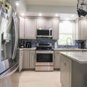 Listing MFR596136602