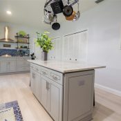 Listing MFR596136602