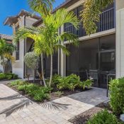 5710 PALMER CIR #202