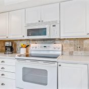 Listing MFR708387737