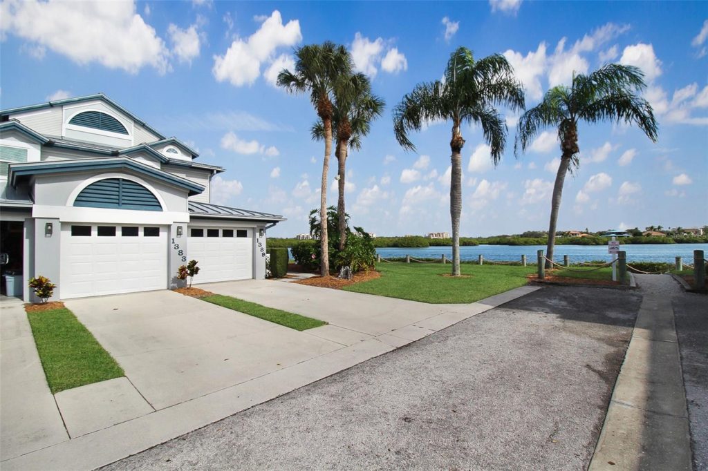 1389 SIESTA BAYSIDE DR #1389-F