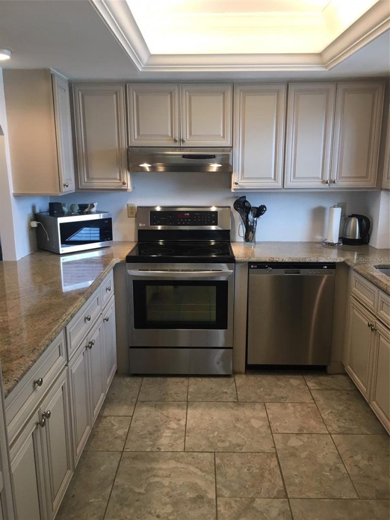 Listing MFR570891090