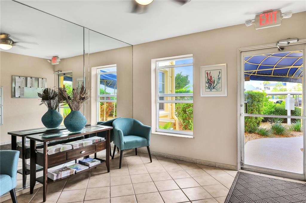 3806 GULF OF MEXICO DR DR #C210