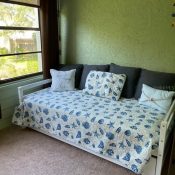 206 LAKEWOOD DR #206