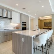 301 QUAY COMMONS DR #704