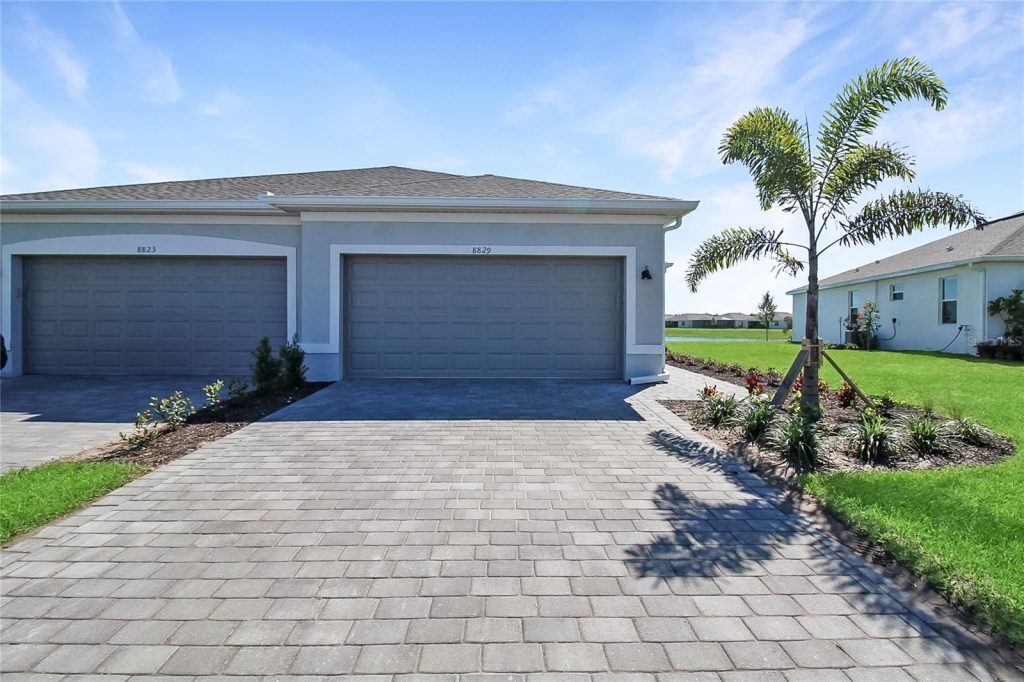 8829 SAINT KITTS CIR